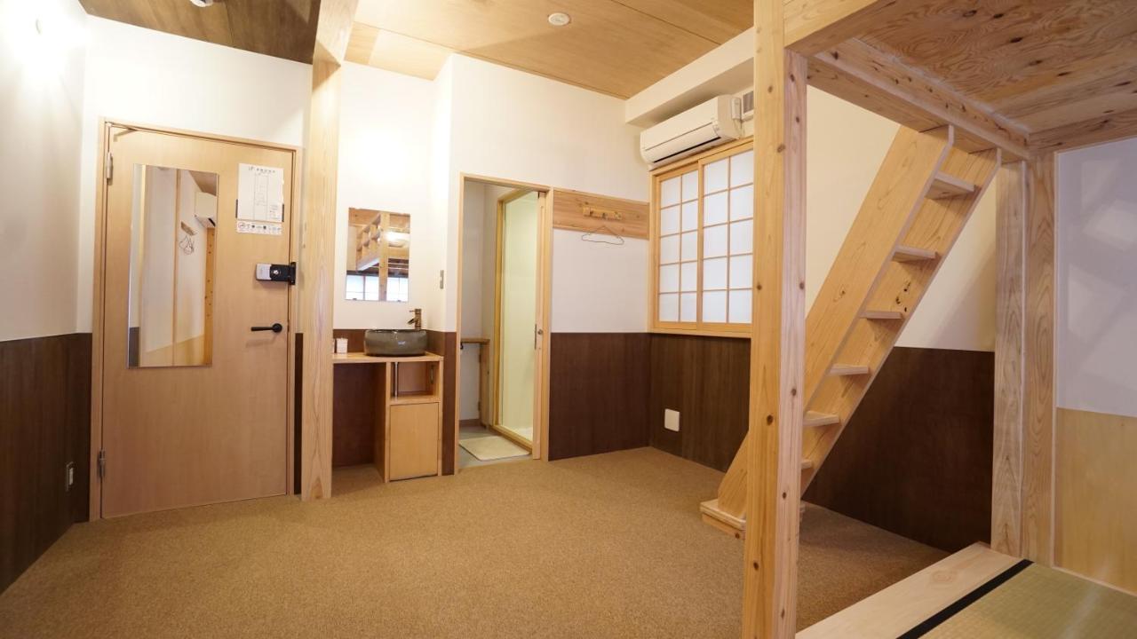 Poly Hostel 2 Namba Osaka Exterior foto
